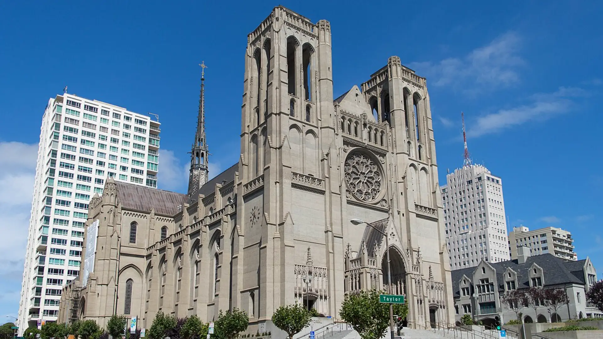 Grace Cathedral and surrounding buildings on Nob Hill in San Francisco
