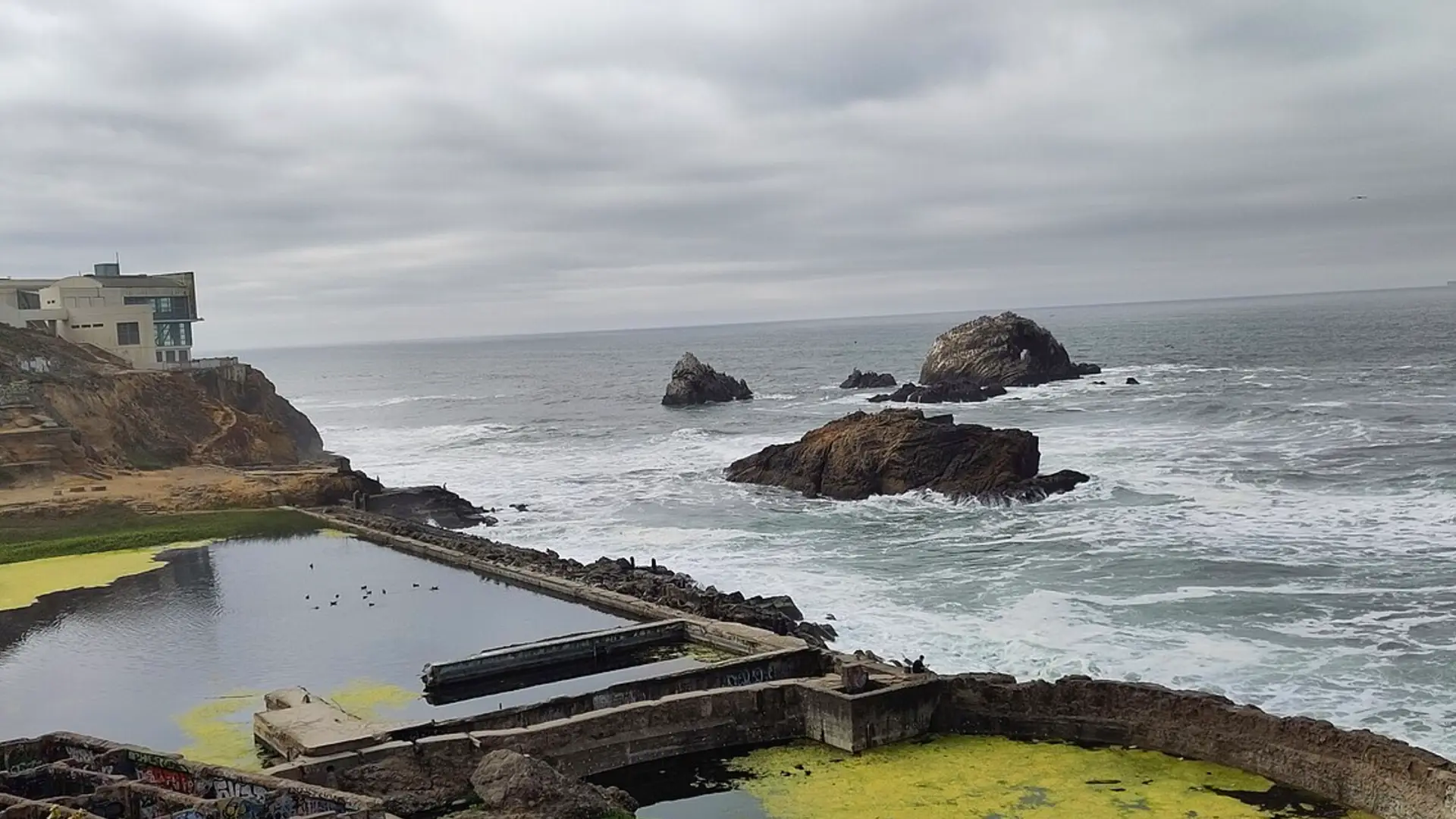 Panoramic view of the Sutro Baths ruins and Pacific coast from Lands End