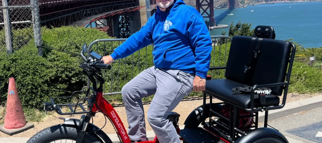 Golden Gate Bridge - Three person rickshaw E-Trike rental in San Francisco with GPS Tour onboard